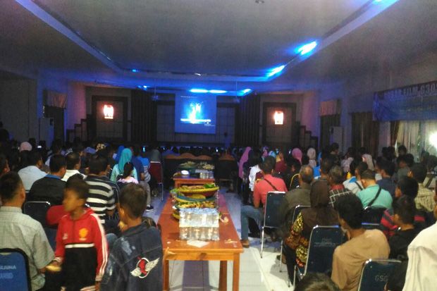 Nobar Film G30S PKI, Warga Pekanbaru Serbu Lanud Roesmin Nurjadin