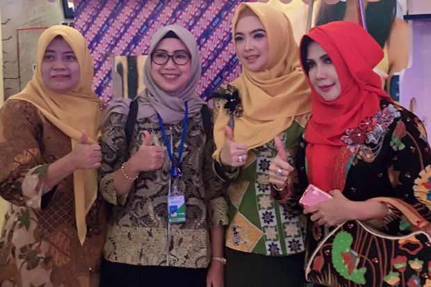 Pengusaha Wanita Muslimah Luncurkan Gerai dan Motif Batik