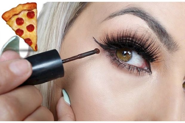 Brand Kosmetik Ini Luncurkan Eyeliner Berbentuk Pemotong Pizza