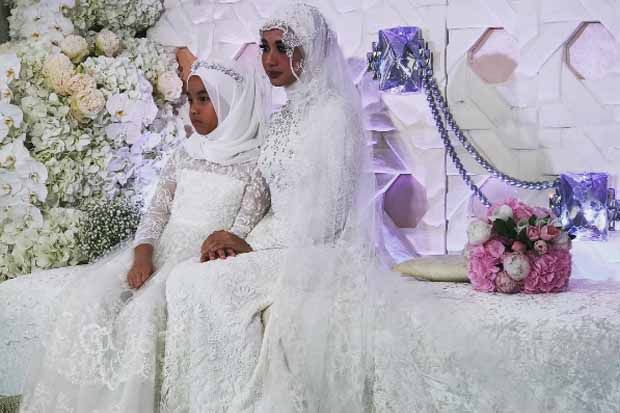 Laudya Cynthia Bella Pastikan Gelar Pesta Pernikahan di Bandung