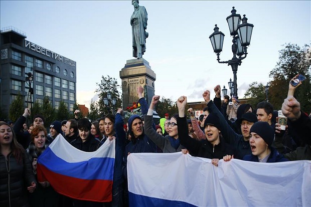Demontrasi Warnai Hari Ulang Tahun Putin