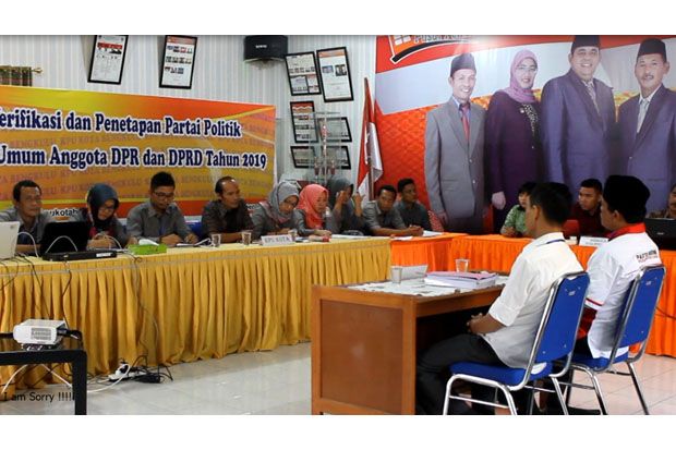 Diguyur Hujan DPD Partai Perindo Se Provinsi Bengkulu Daftar ke KPU