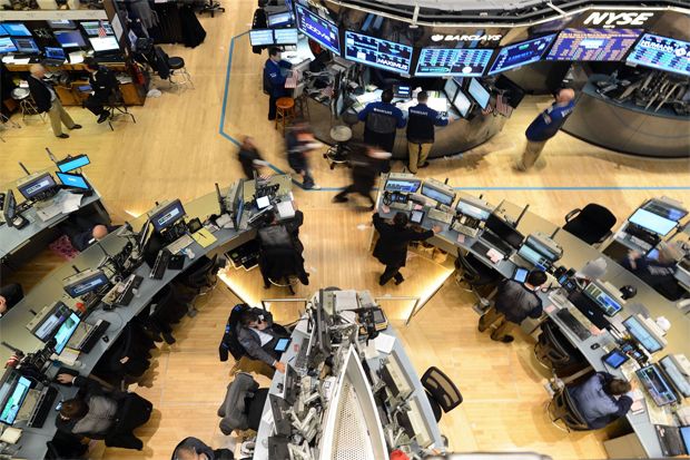 Wall Street Melambat Menanti Laporan Pendapatan Emiten