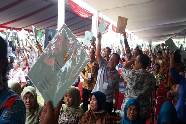 Puluhan Tahun Sertifikat Tak Jadi, Jokowi: Sengketa Tanah di Mana-mana