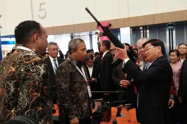 Senjata Sniper dan Pistol Pindad Diminati Laos