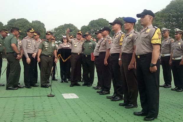 14 Anggota Polri-TNI Terima Penghargaan Kapolda