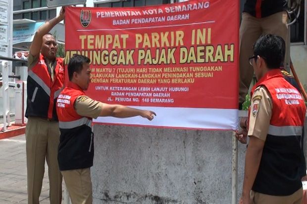 Tak Bayar Pajak, Lahan Parkir di RS Permata Medika Disegel