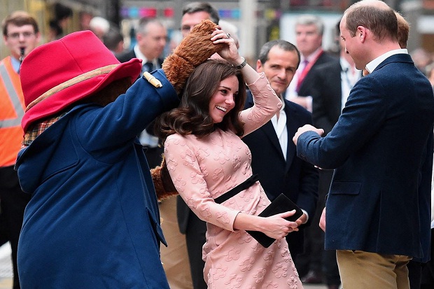 Hamil Muda, Kate Middleton Aktif di Acara Amal
