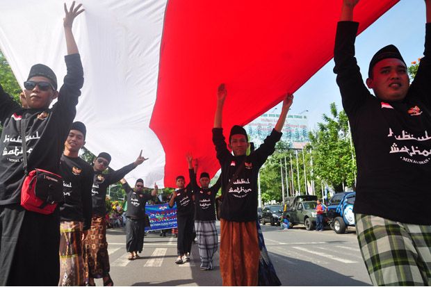Santri di Semarang Gelar Tahlil Kebangsaan dan Tabur Bunga