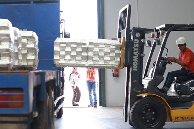 Pusat Logistik Berikat Pertama Pangkalpinang Ekspor 75 Ton Timah