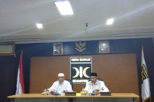 Deddy Mizwar Siap Duel dengan Ridwan Kamil