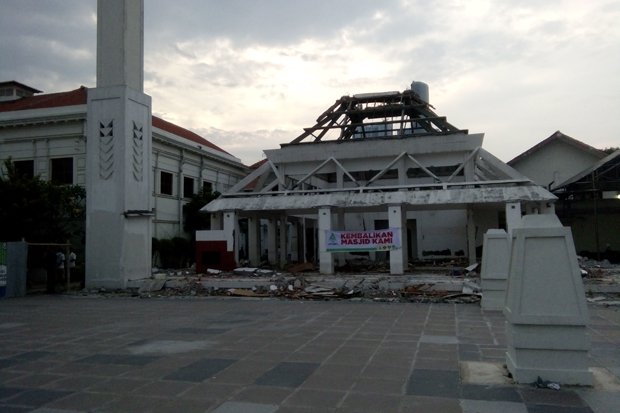 Masjid Assakinah Dibongkar, Pemkot Surabaya Siapkan Lokasi Baru untuk Salat