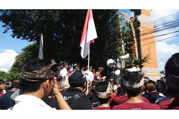 Ribuan Warga Sanur Datangi RS Bali Mandara Tuntut Janji Pemprov Bali