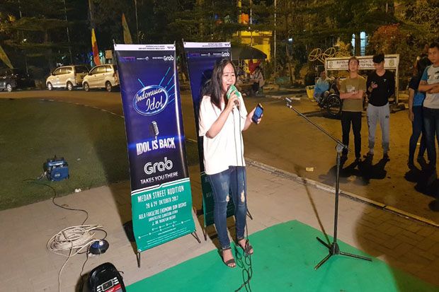 Ribuan Orang Antusias Ikuti Street Audition Indonesian Idol Medan