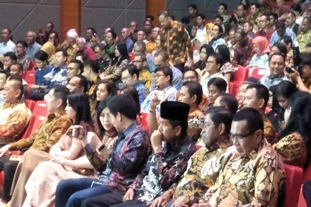 Hadiri Metamorfosa iNews Indonesia Awards 2017, Idrus-Dedi Duduk Berdampingan