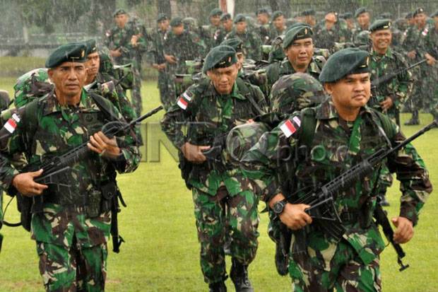 Pasukan Raider Buru Kelompok Kriminal Bersenjata di Papua