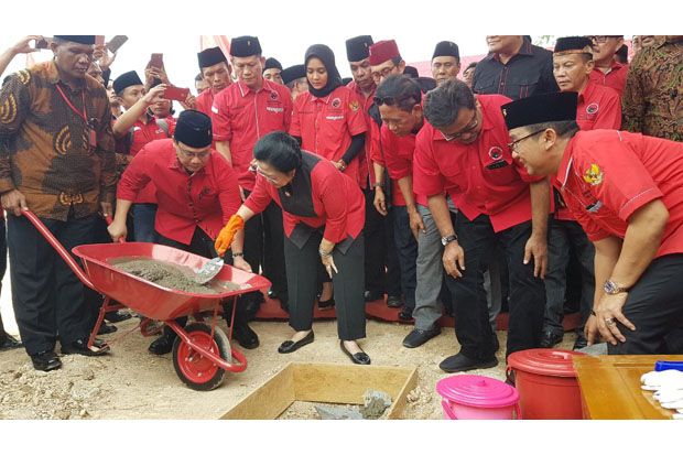 Megawati Soekarnoputri Groundbreaking Pembangunan Gedung Serba Guna di Banten
