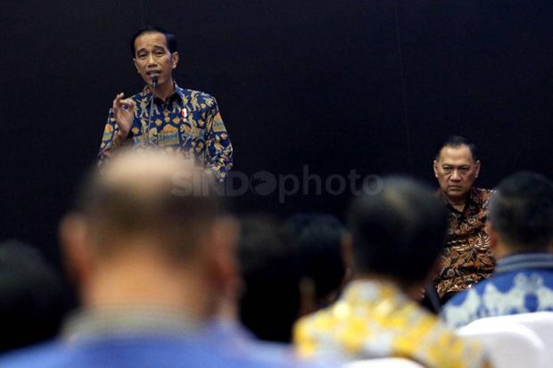 Kunjungi Probolinggo, Jokowi Serahkan SK Izin Pemanfaatan Hutan Sosial