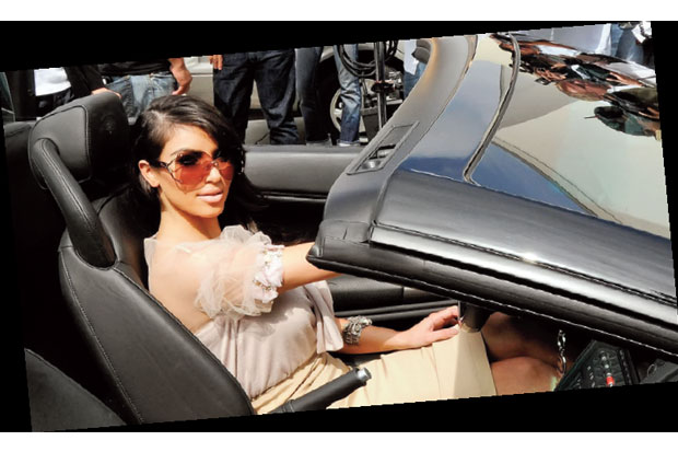 Waduh! Mobil Kim Kardashian Dibobol Maling