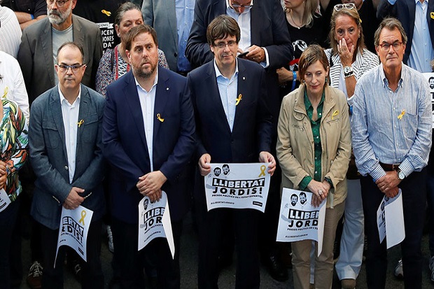 Presiden Catalonia Hendak Ditangkap, 9 Anak Buahnya Bakal Dipenjara