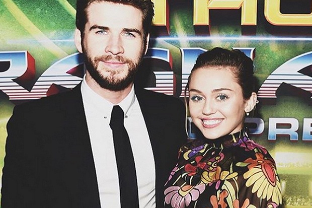 Miley Cyrus dan Liam Hemsworth Resmi Menikah?