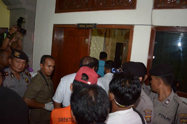Ruangan Wakil Ketua DPRD Bali Digeledah Selama Satu Jam