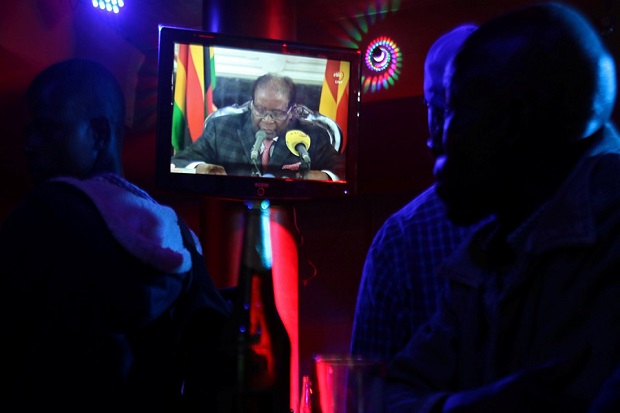 Pidato Membingungkan, Presiden Zimbabwe Menolak Lengser