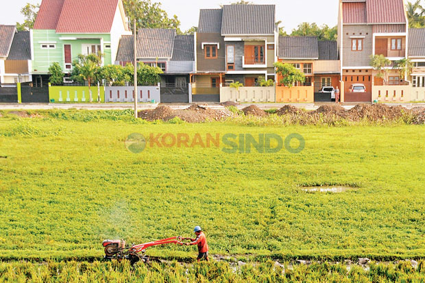 Pemkab Karawang Kesulitan Mendata Penerima Kartu Tani