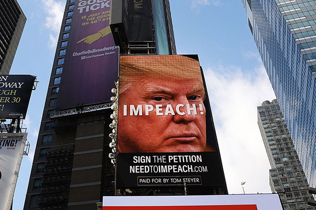 Iklan Pecat Trump Muncul di Times Square