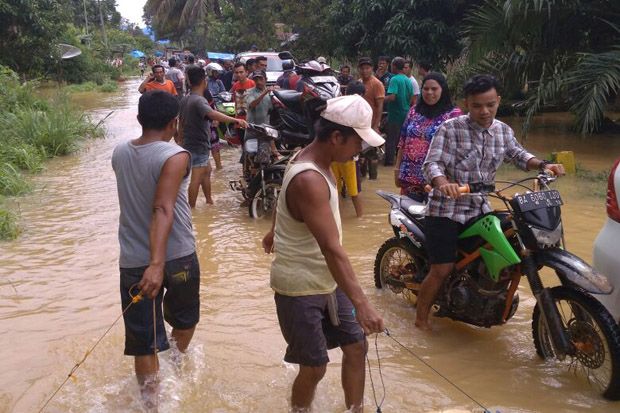 Banjir Mandailing Natal, Dua Desa Terendam dan Transportasi Terganggu
