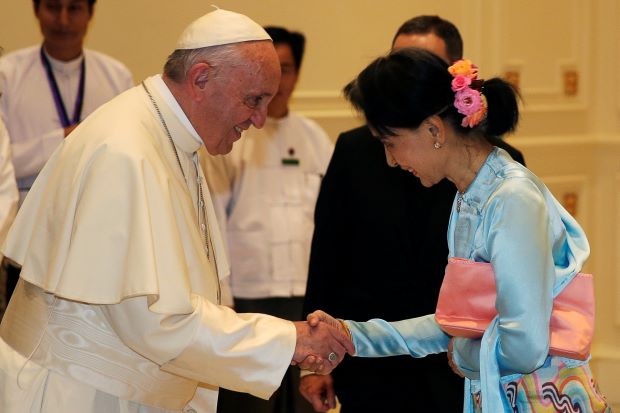 Sambangi Myanmar, Paus Fransiskus Tak Ucapkan Rohingya Sama Sekali