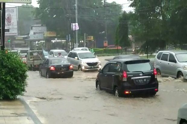 Antisipasi Siklon Cempaka, Pemkot Semarang Keringkan Sejumlah Sungai