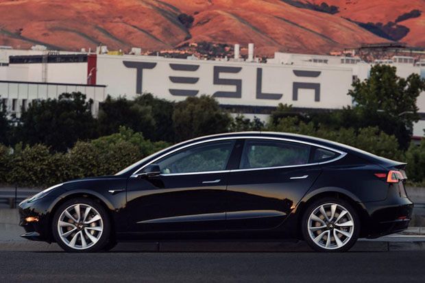 Sekali Isi Daya, Tesla Model 3 Melahap Rute Sepanjang 500 Km