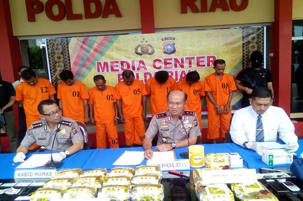 Polda Riau Gagalkan Penyelundupan 5 Kg Sabu dari Malaysia