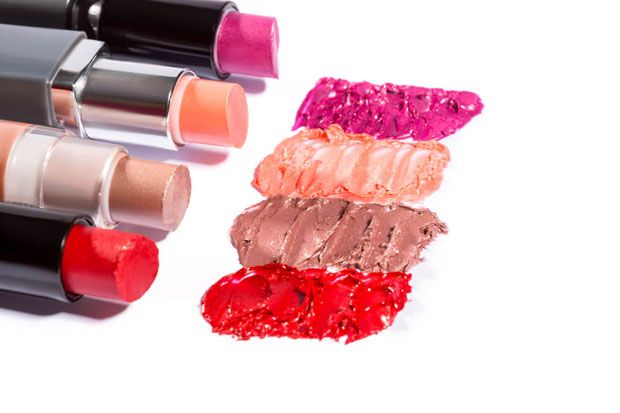 5 Alasan Creamy Lipstick Bakal Jadi Tren Tahun Depan