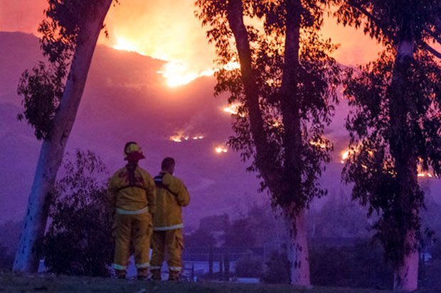Kebakaran California Mengganas, Penduduk Santa Barbara Dievakuasi