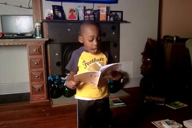 Bocah Usia 4 Tahun Baca 100 Buku dalam Sehari