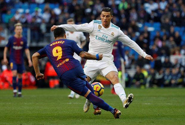 Luput Menendang Bola, Cristiano Ronaldo Jadi Bulan-bulanan