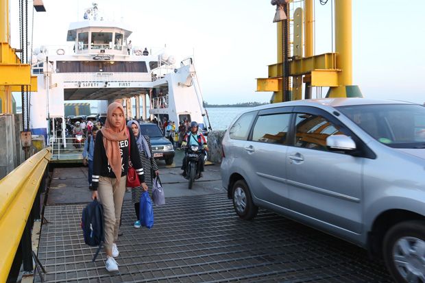 Kapal Roro Tanjunguban Beroperasi Sampai Malam, Layani 13 Trip saat Libur Natal
