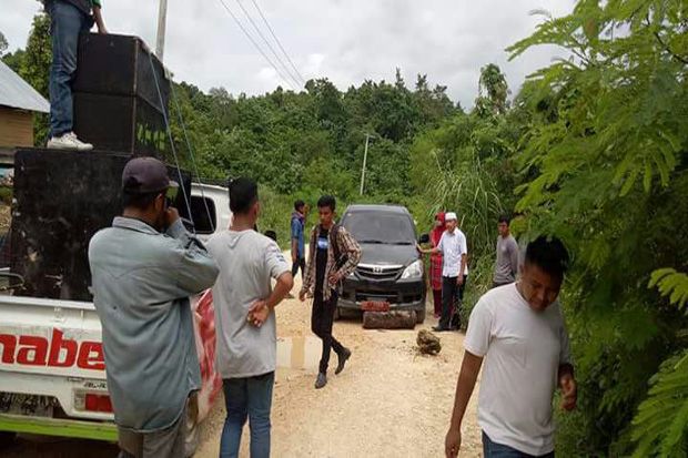 Blokade Jalan, Mahasiswa Tagih Janji Bupati Buton Utara soal Ibu Kota Kabupaten