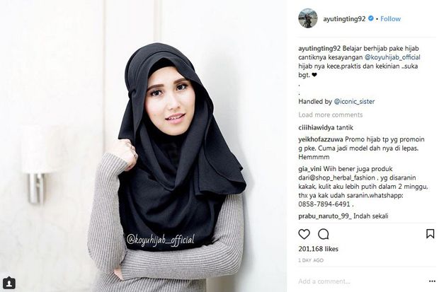 Cantik, Ayu Ting Ting Unggah Foto Belajar Berhijab di Instagram