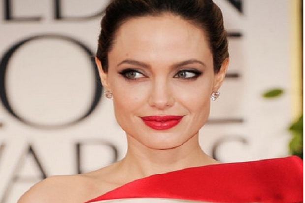 Angelina Jolie Berkencan dengan Sutradara asal Kamboja?