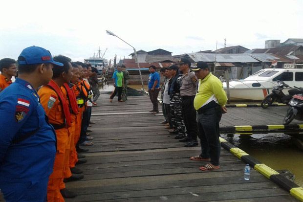 Kapal Hancur Dihantam Gelombang, Dua Nelayan Terombang Ambing di Laut