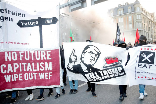 Demonstrasi Anti Trump Pecah di Ibu Kota Swiss