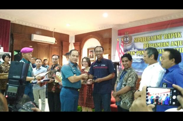 KORAN SINDO Dapat Dua Penghargaan dari TNI AL