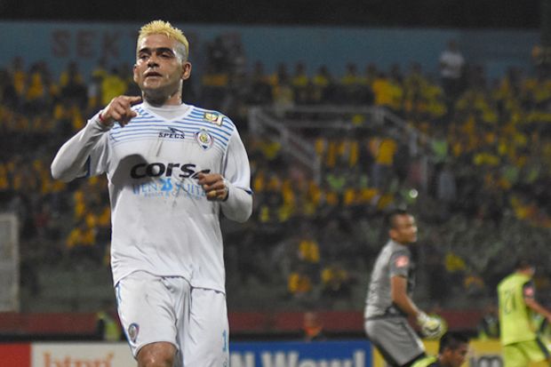 Cristian Gonzales Merapat ke Madura United