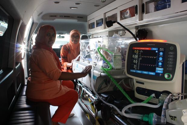 Tekan Angka Kematian Bayi, Pemkot Surabaya Luncurkan Ambulans NETS