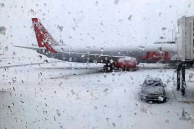 Badai Terjang Belanda, Penerbangan Lumpuh