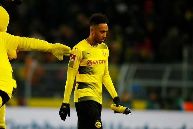 Sebut Wenger Tidak Sopan, Dortmund Tinggalkan Aubameyang Lagi