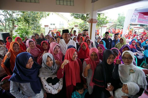 Didoakan Ratusan Ibu-Ibu, Kang Hasan Ingin Rakyat Jabar Mapan